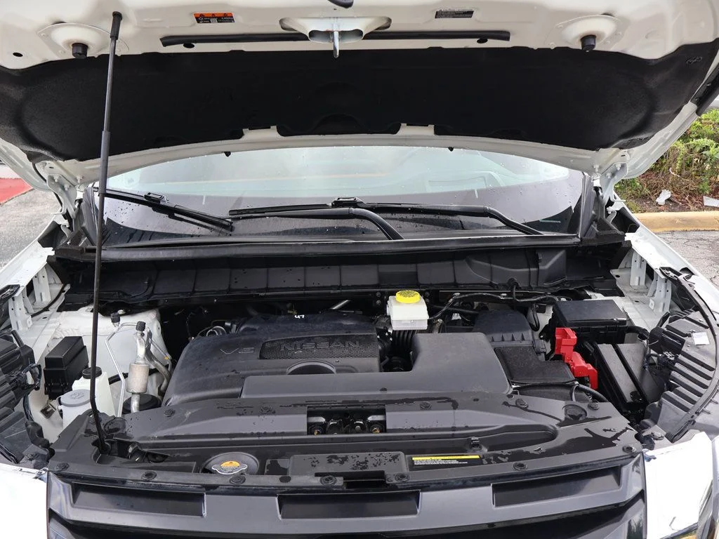 Used 2024 White Nissan Platinum image 25