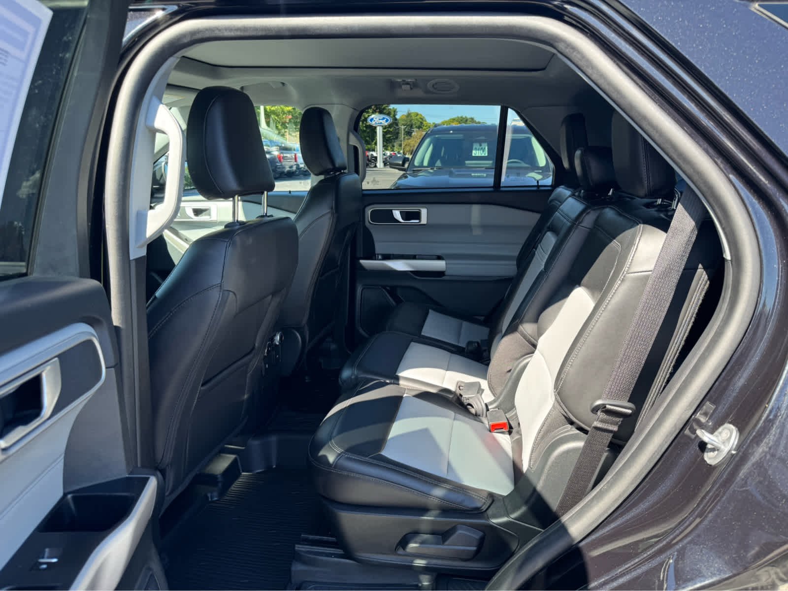 Used 2023 Agate Black Ford XLT image 11