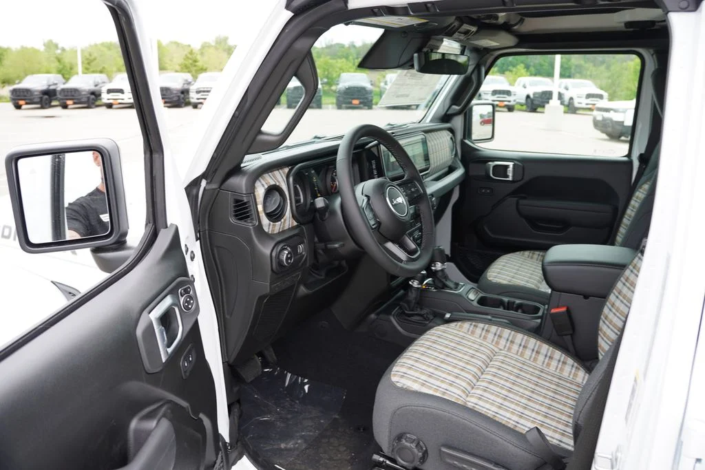 New 2026 White Jeep 85th Anniversary Edition image 11