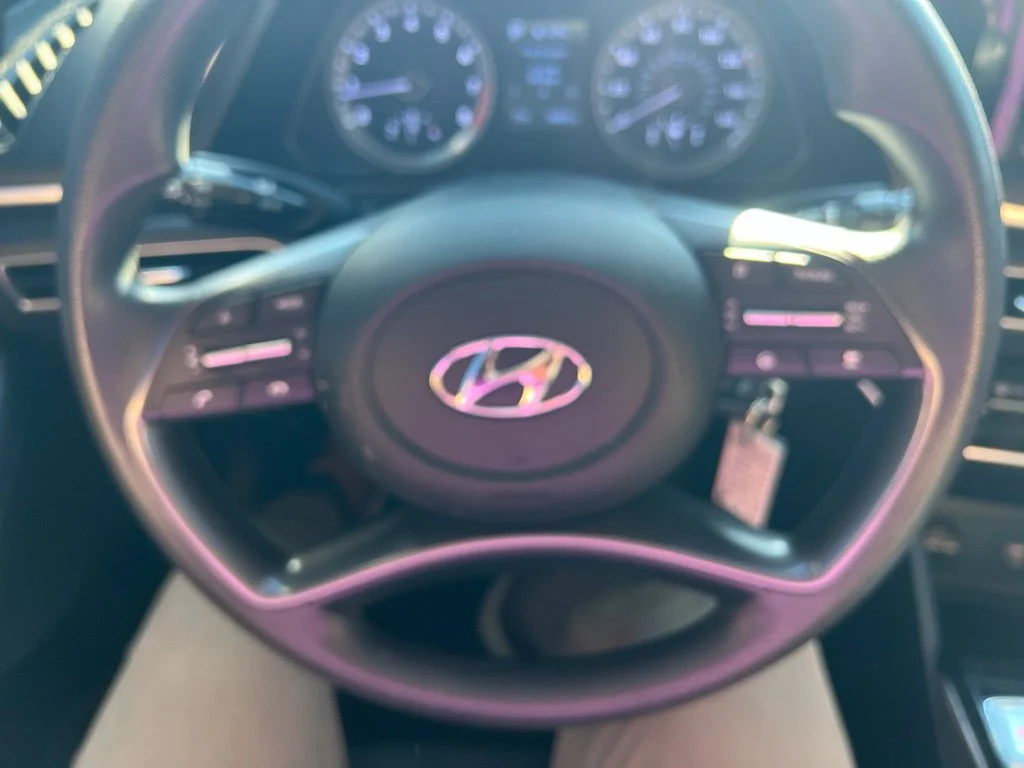 Used 2020 Gray Hyundai SE image 12