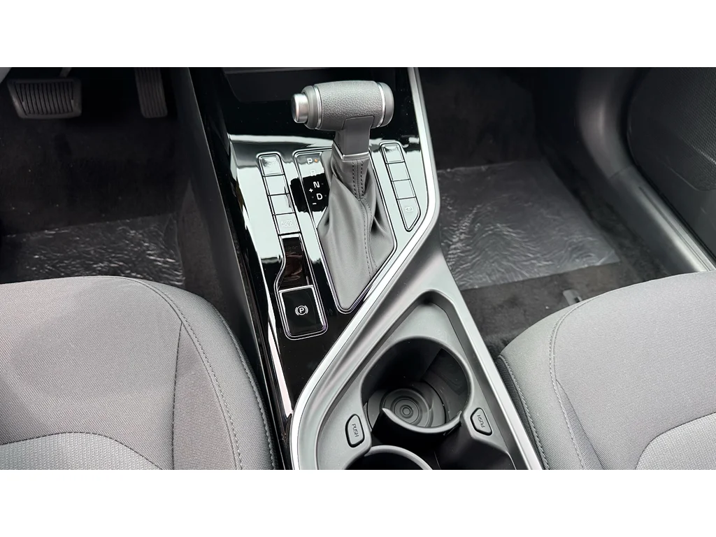New 2026 Blk Kia LX image 23