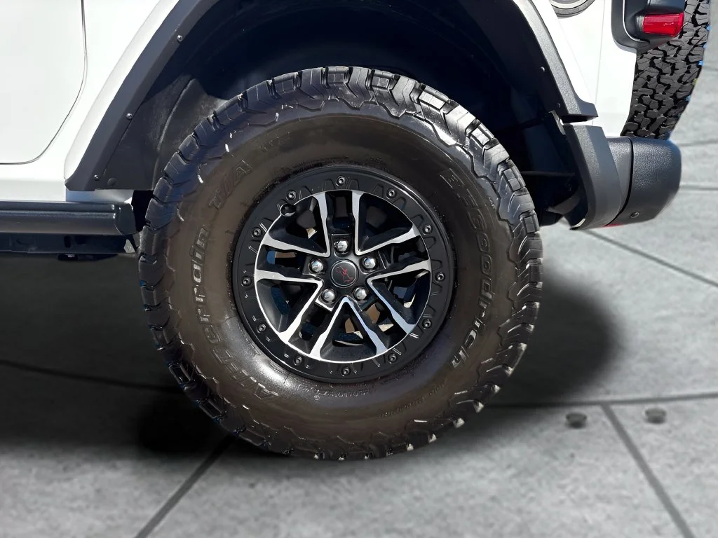 Used 2025 White Jeep Rubicon X image 28