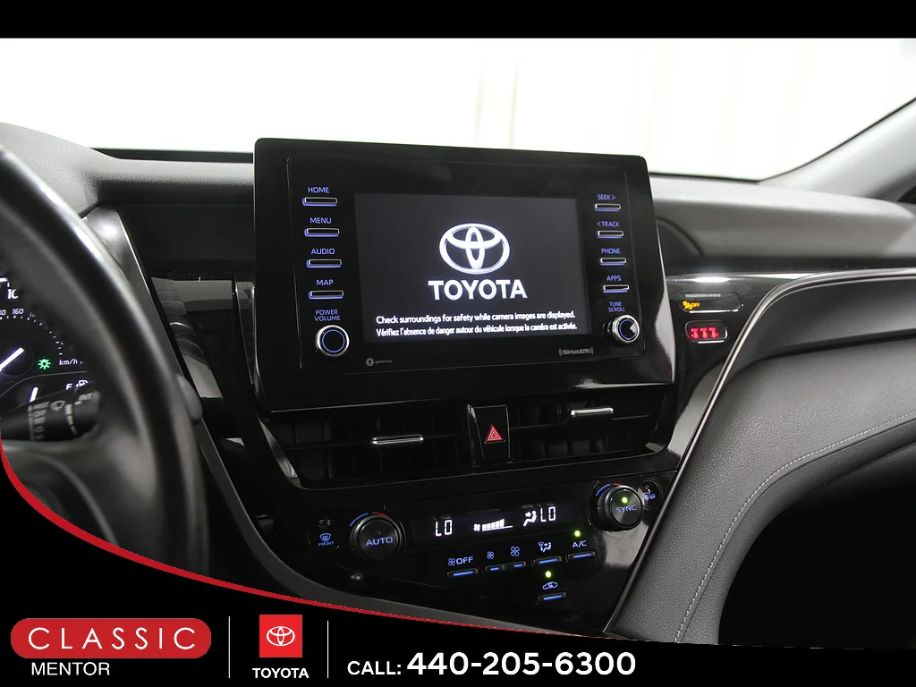 2023 Toyota Camry SE - Photo 9