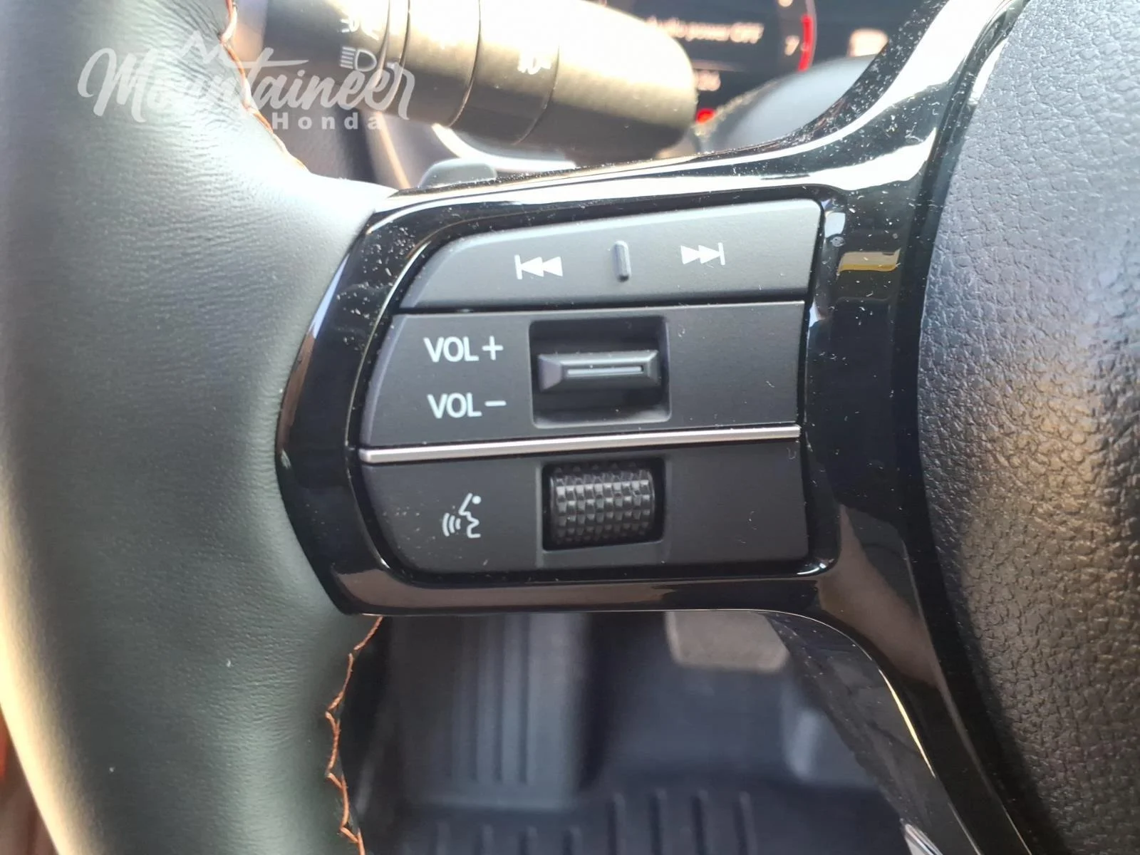 Used 2026 Sunset Orange II Honda TrailSport Elite image 27