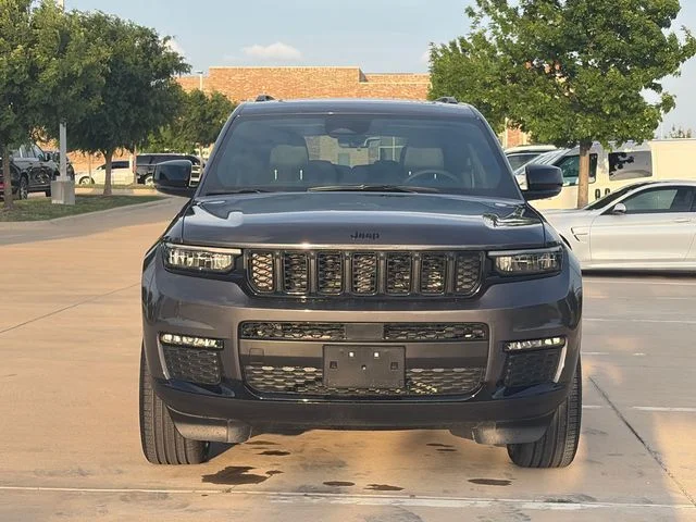 New 2025 Baltic Gray Metallic Clear-Coat Exterior Paint Jeep Limited image 2