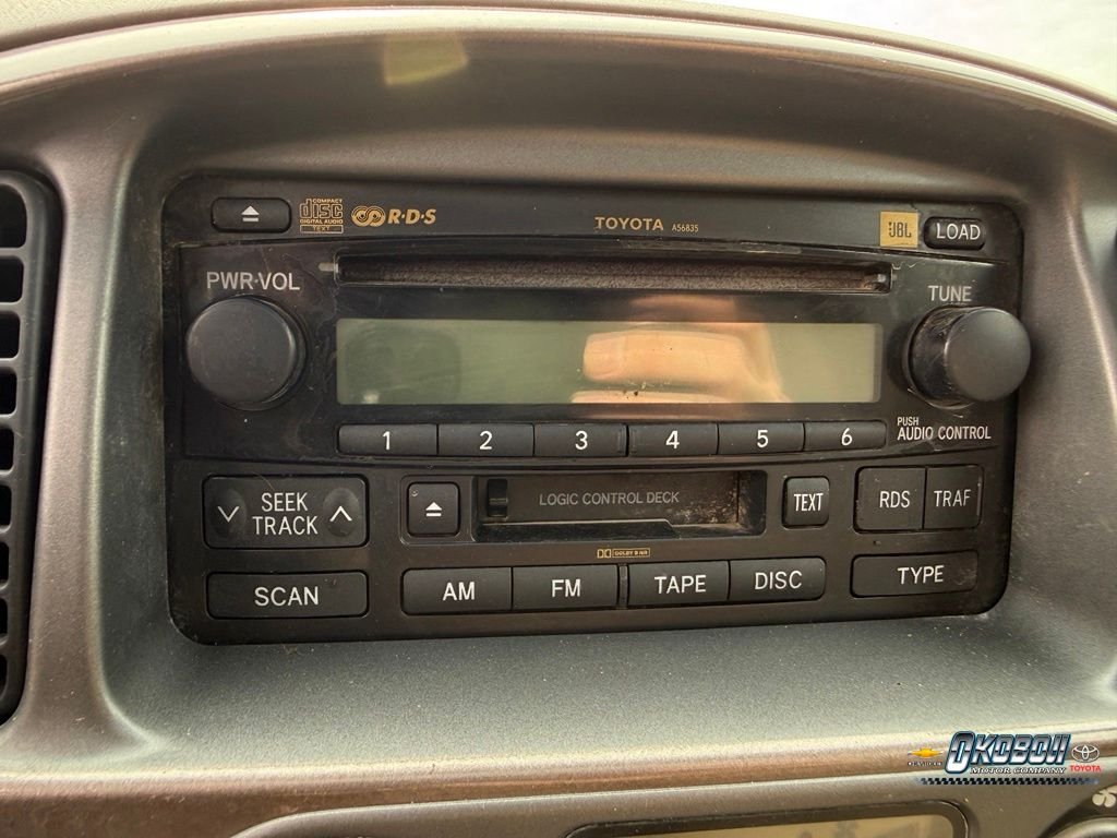 Used 2004  Toyota Limited image 10