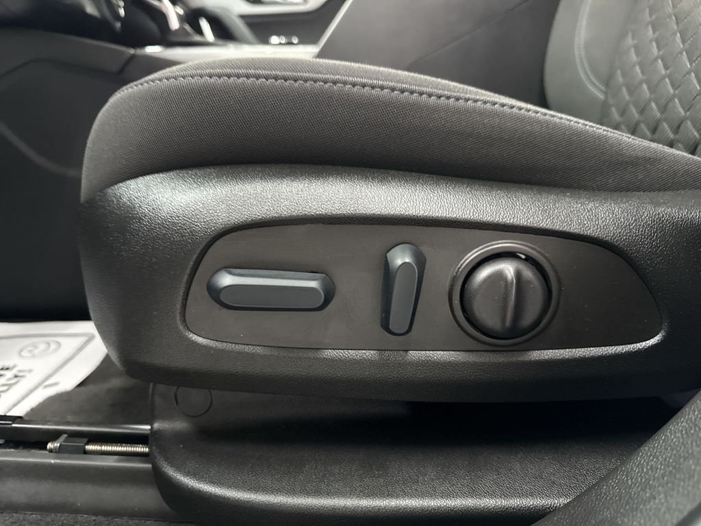 Used 2022 Silver Ice Metallic Chevrolet LT image 13