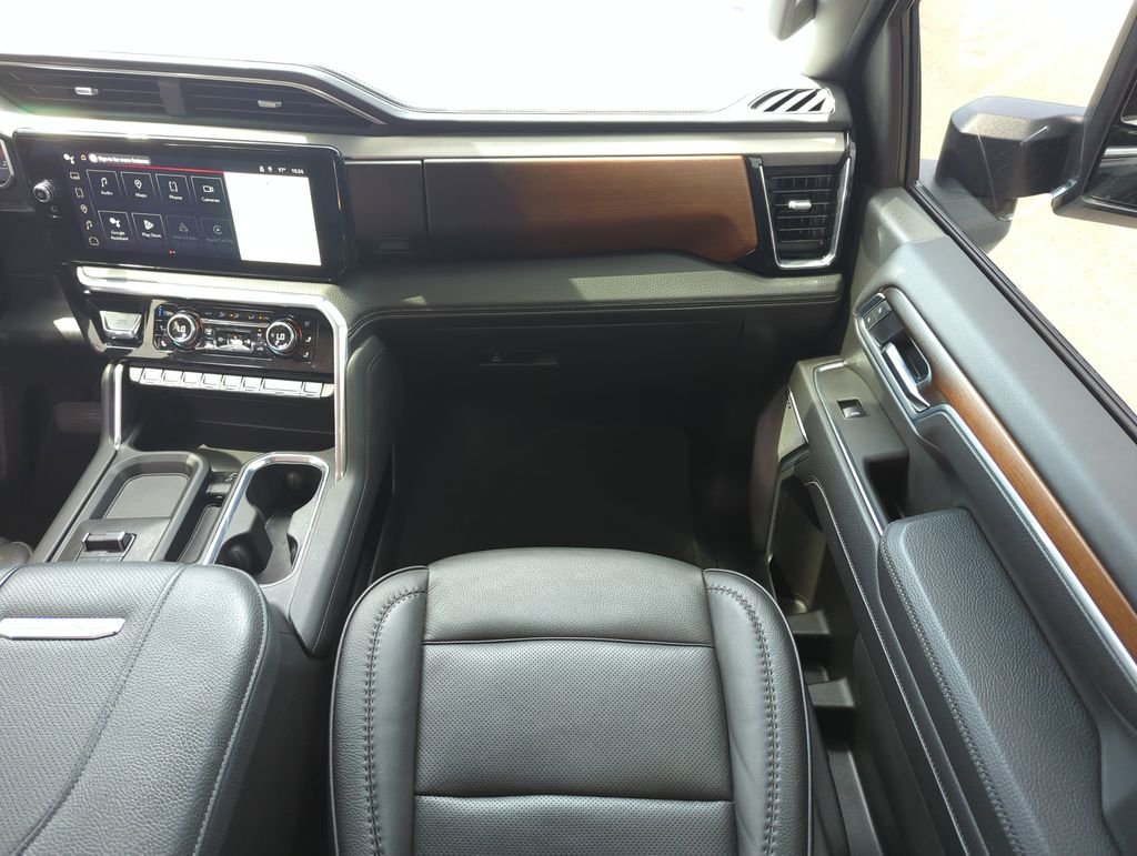 Used 2025 Black GMC Denali image 15