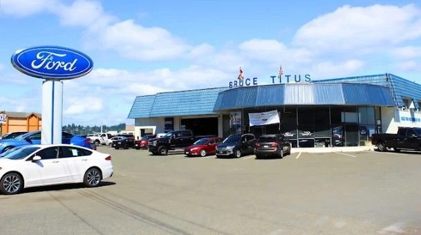 Used 2023 Red Metallic Ford Platinum image 30