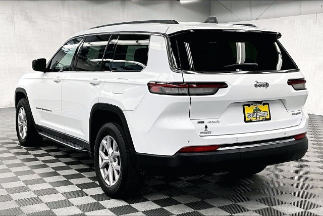 Used 2022 Bright White Clearcoat Jeep Limited image 2