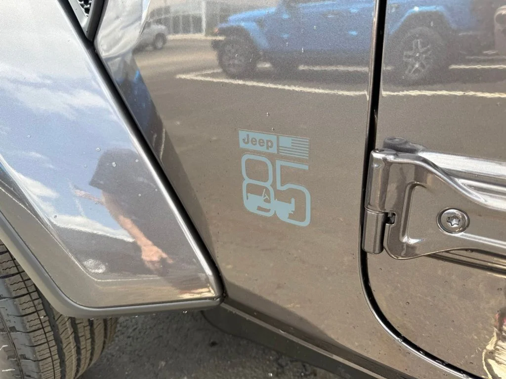New 2026 Granite Crystal Metallic Clear-Coat Exterior Paint Jeep 85th Anniversary Edition image 15