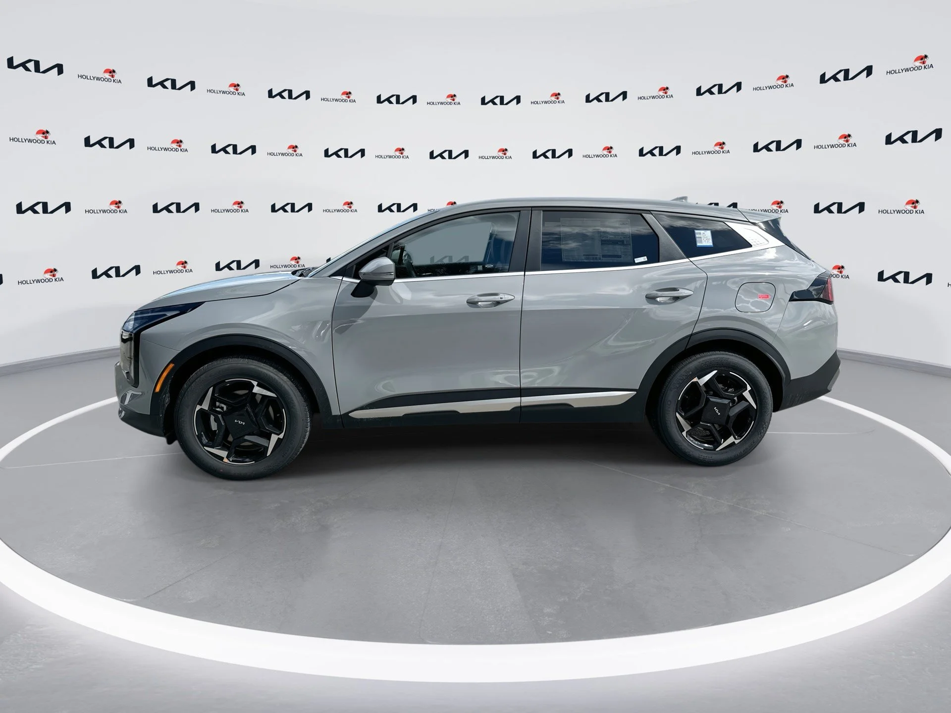 New 2026 Gravity Gray Kia EX image 5