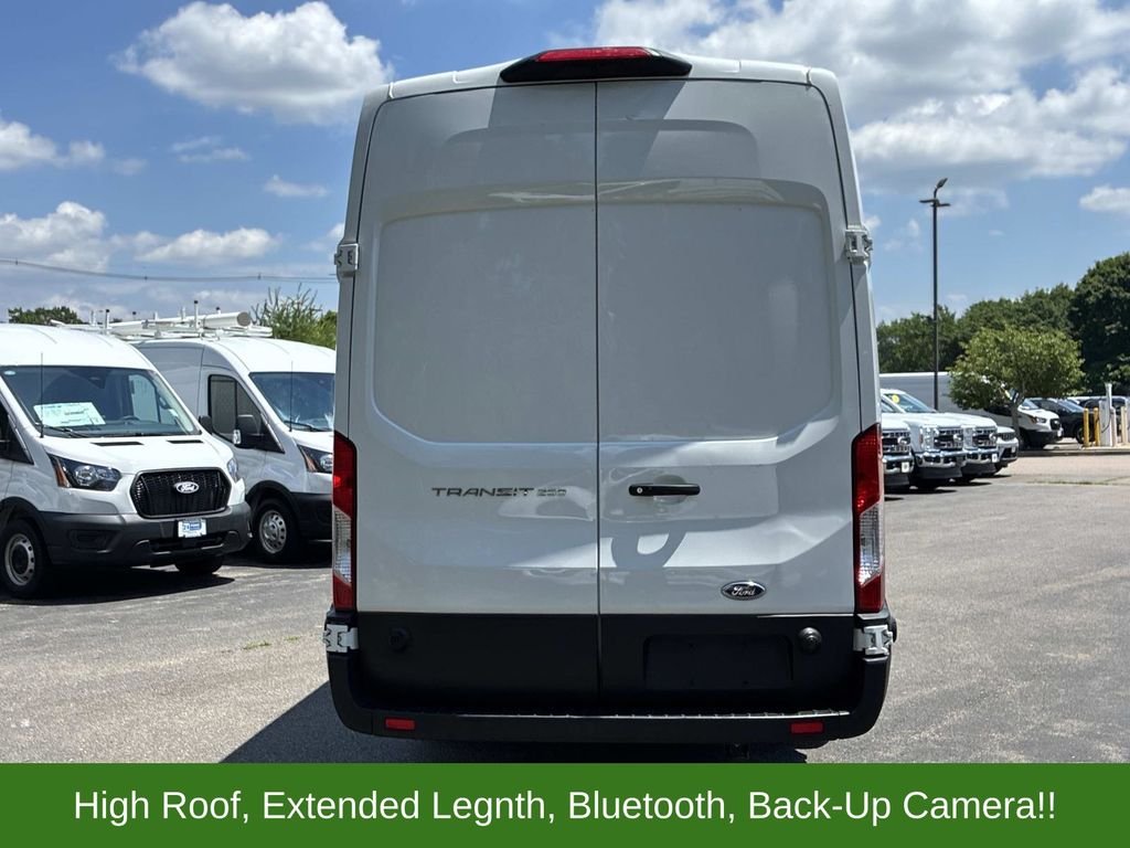 Used 2024  Ford Base image 6