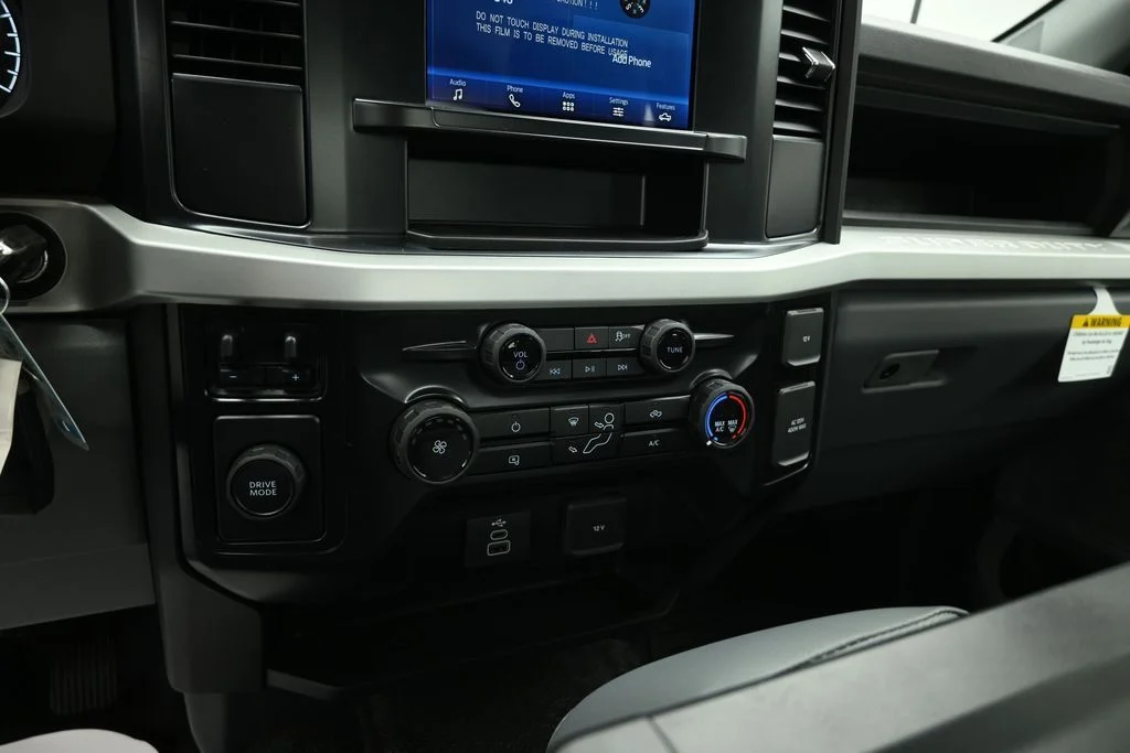 New 2027 Oxford White Ford XL image 13