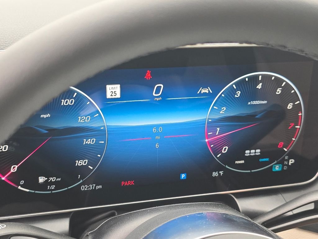 New 2027 Polar White Mercedes-Benz GLC 300 image 30