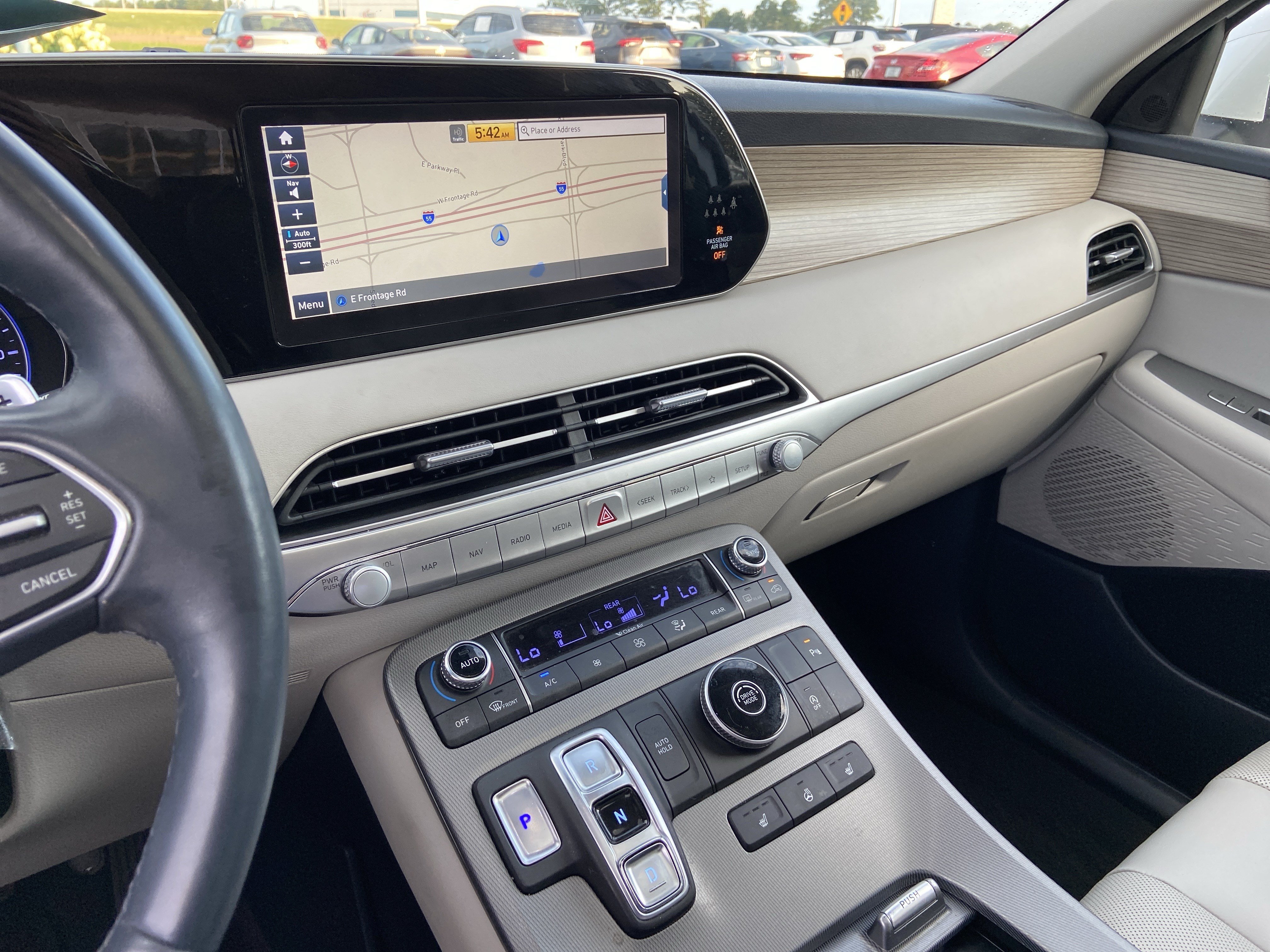 Used 2020 Hyper White Hyundai SEL image 39