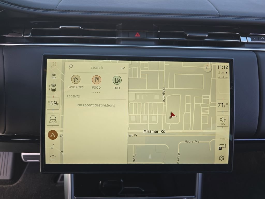 New 2026 Ostuni Pearl White LAND ROVER SE LWB 7-Seats / V8 image 24