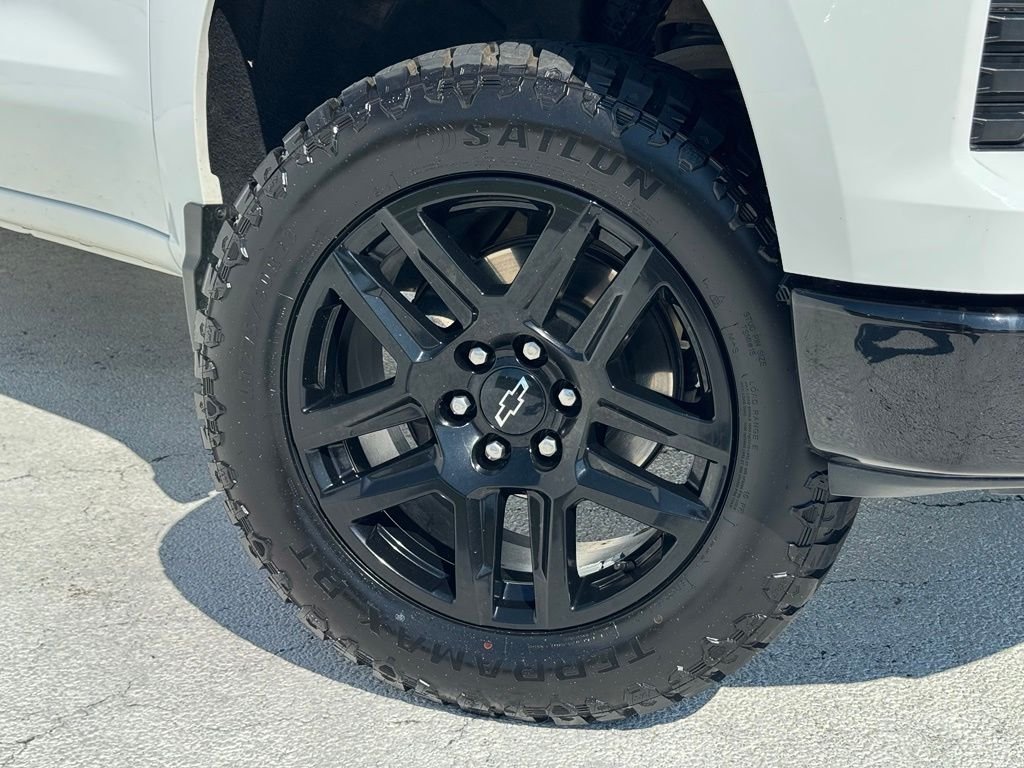 Used 2024 White Chevrolet Custom Trail Boss image 5