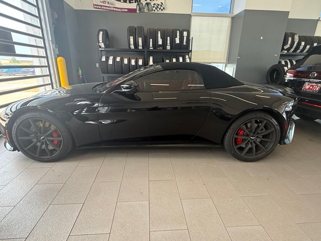 Used 2022 Black Aston Martin Base image 2