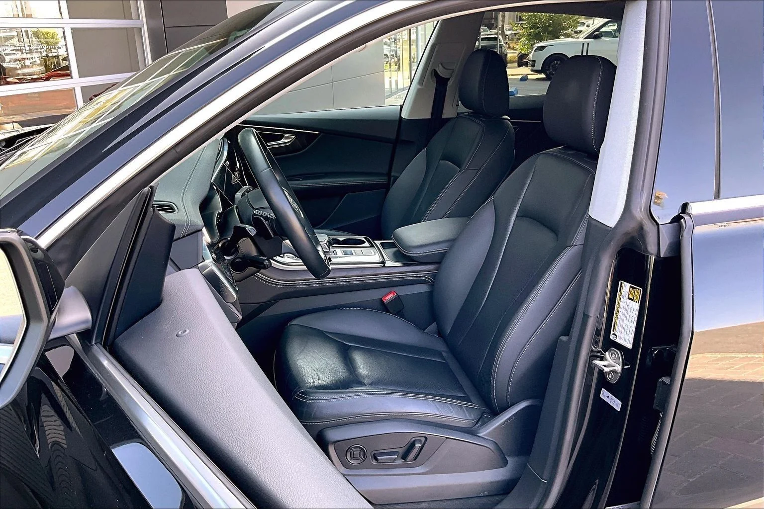 2023 Audi Q8 Premium Plus - Photo 25