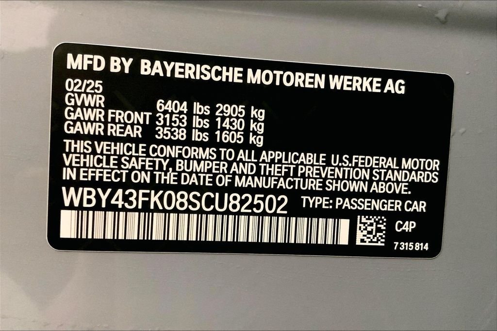 Used 2025 Brooklyn Grey Metallic BMW  image 32