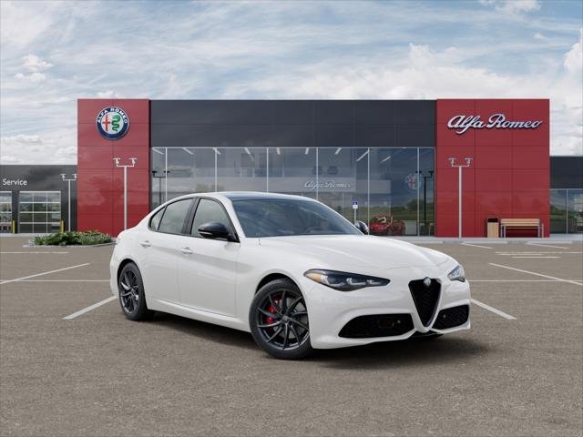 New 2025 Milano White Exterior Paint Alfa Romeo Base image 15