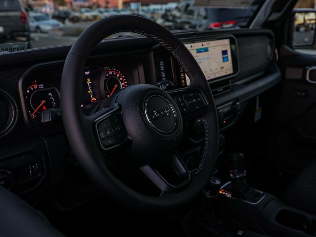 New 2026 Black Clear-Coat Exterior Paint Jeep Mojave image 13