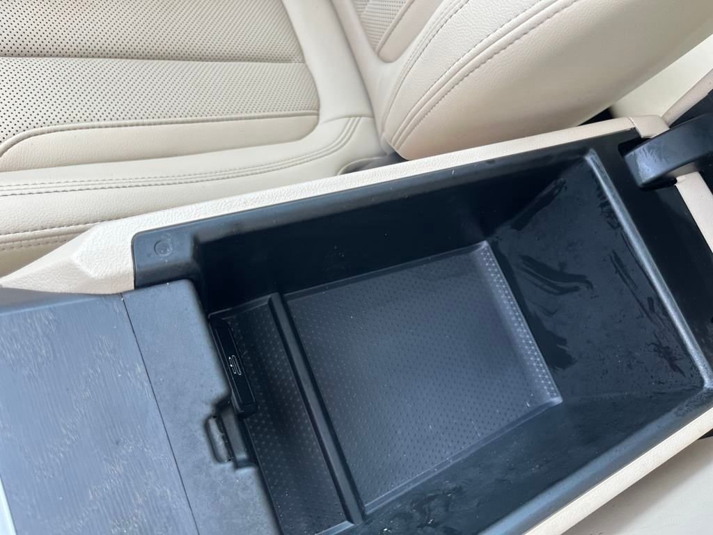 2024 BMW 3 Series 330i - Photo 33
