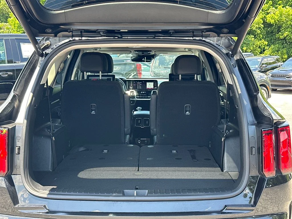 Certified Used 2023 Black Kia SX image 18
