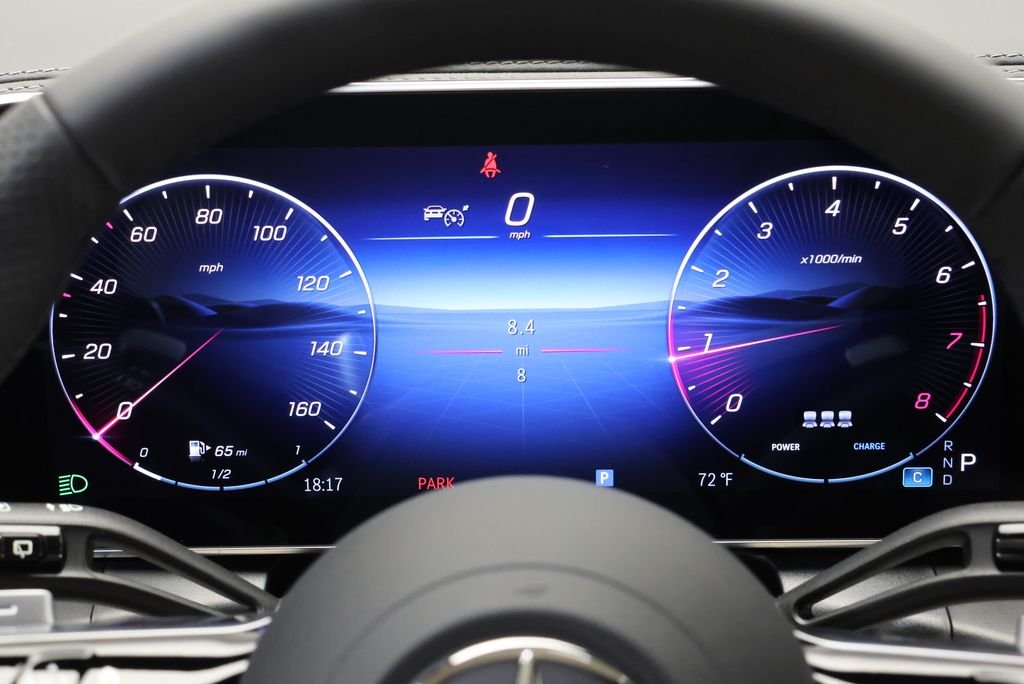 New 2027 Graphite Grey Metallic Mercedes-Benz GLC 300 image 24