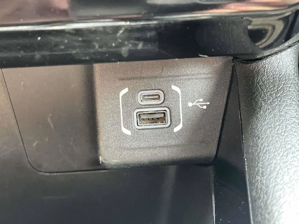 Used 2025 White Jeep Trailhawk image 40