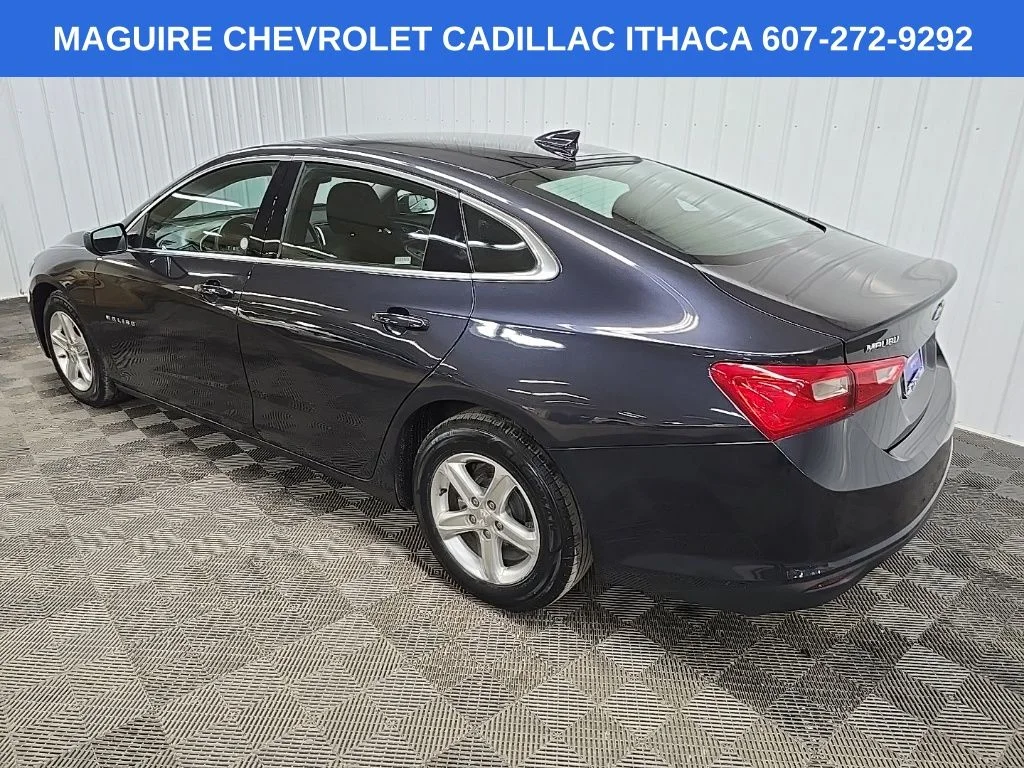 Used 2023 Gray Chevrolet LT image 9
