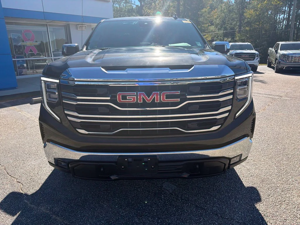 Used 2026 Onyx Black GMC SLT image 8