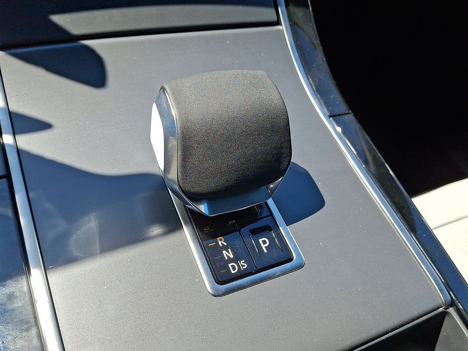 2026 Land Rover Range Rover Velar S - Photo 24
