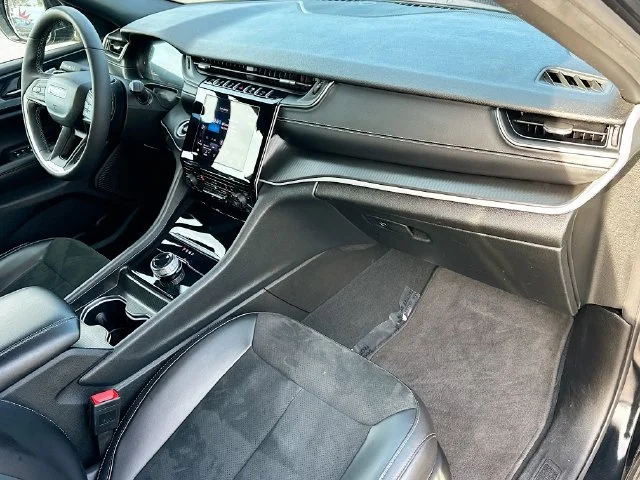 Used 2025 Black Jeep Altitude X image 30