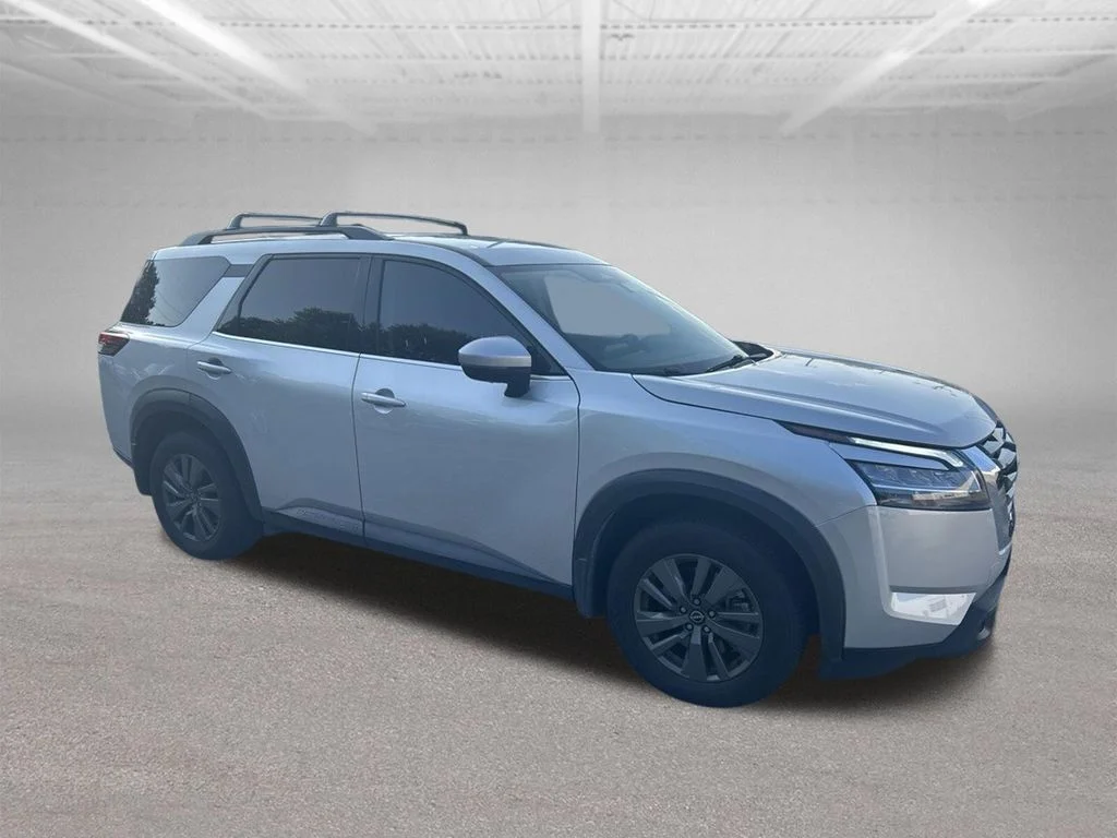Used 2023 Silver Nissan SV image 7