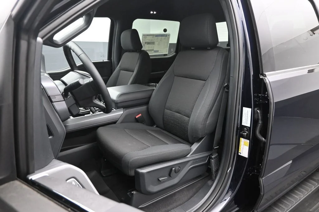 New 2026 Antimatter Blue Metallic Ford XLT image 8