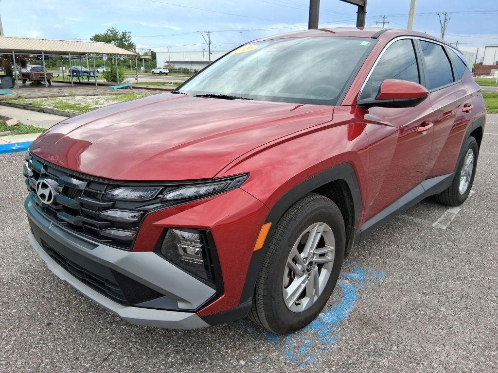 Used 2025 Red Hyundai SE image 7