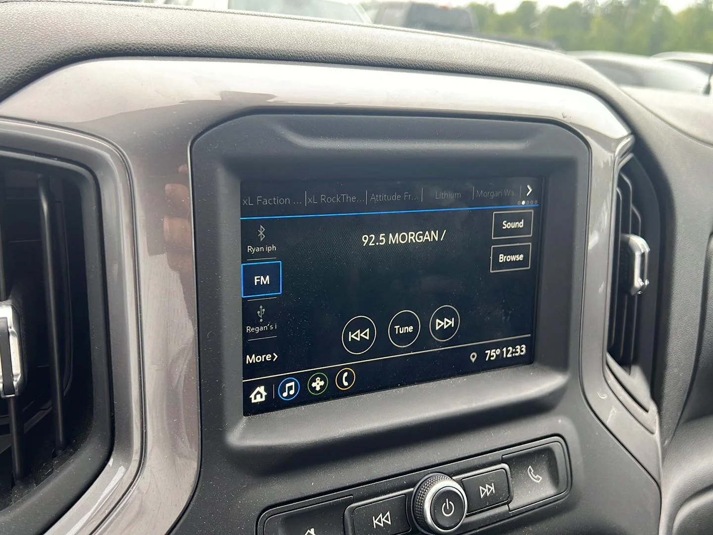 Used 2019 Black Chevrolet Custom image 6