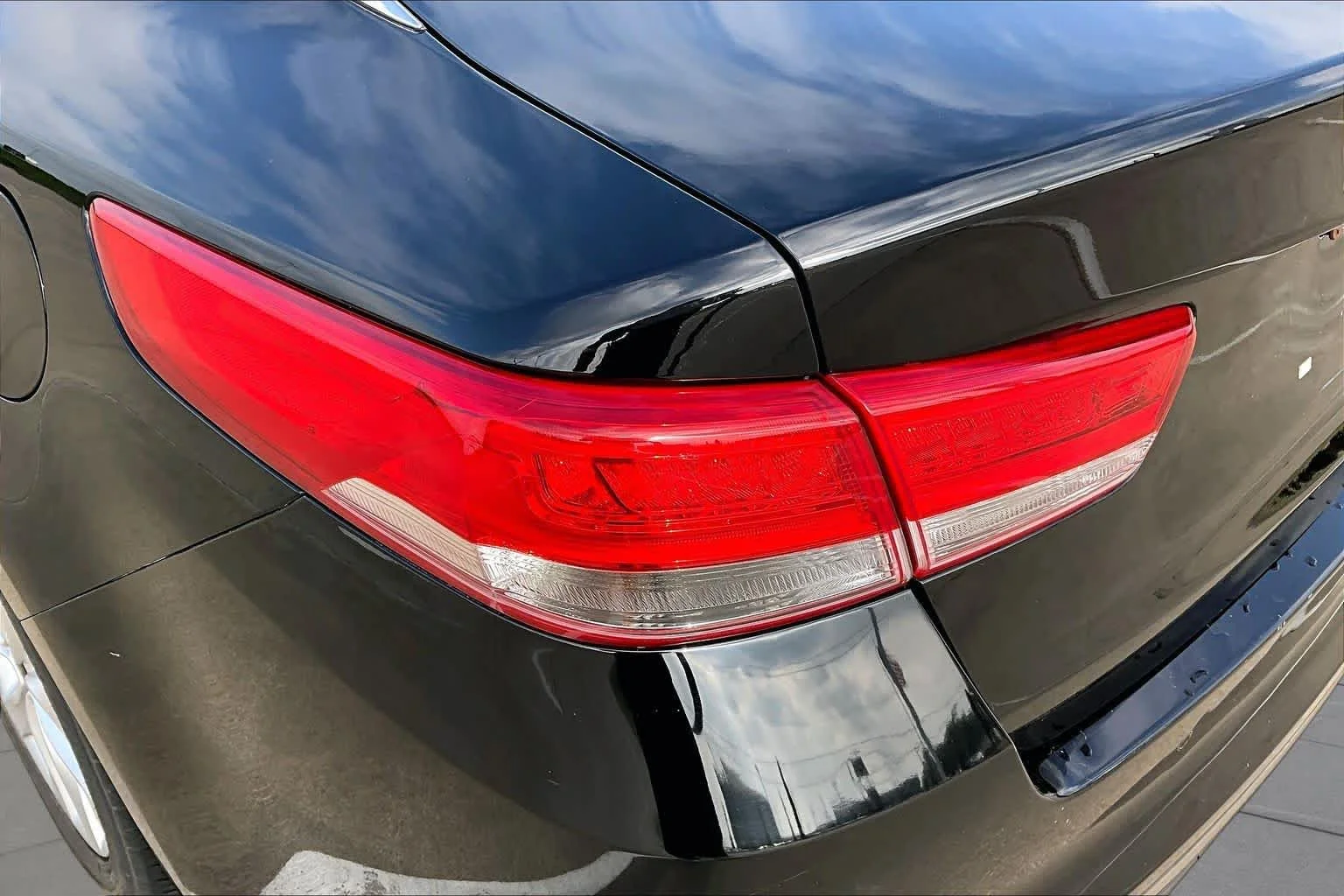 Used 2018 Ebony Black Kia EX image 26
