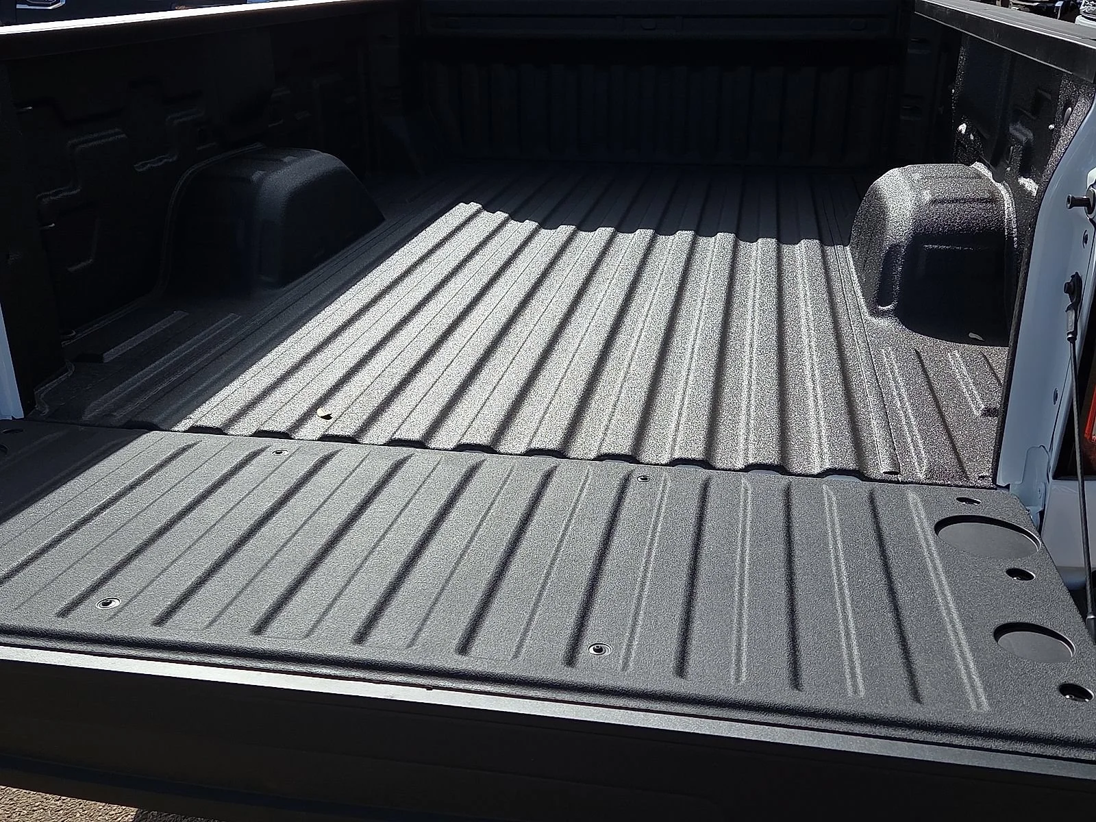 2026 GMC Sierra 1500 Pro - Photo 9