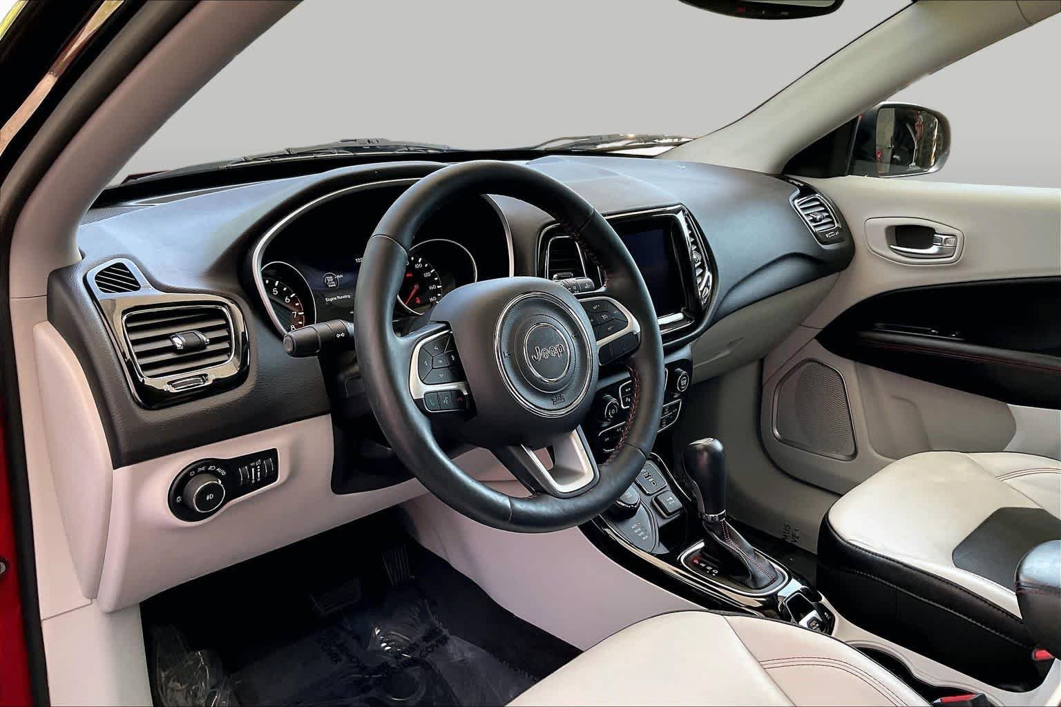 Used 2018 Redline Pearlcoat Jeep Limited image 18