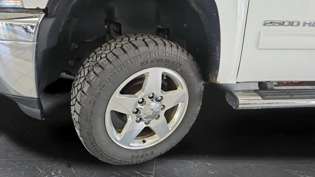Used 2014 Summit White Chevrolet LT image 33