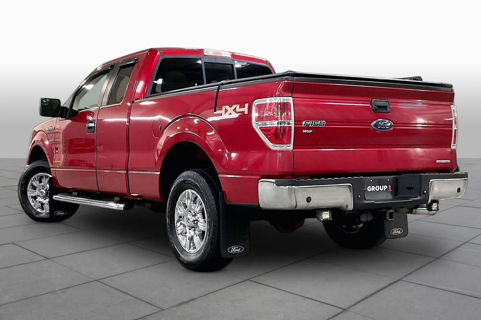 Used 2011 Red Candy Metallic Tinted Clearcoat Ford XLT image 11