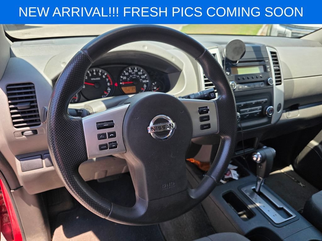 Used 2015 Red Nissan X image 8