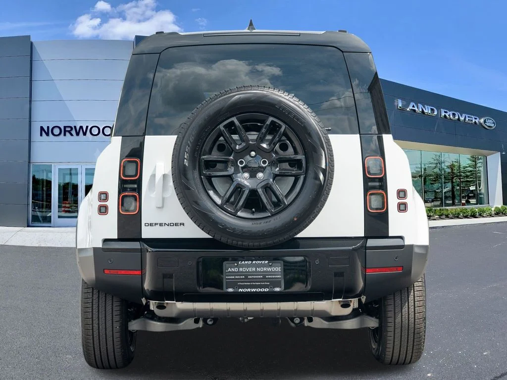 New 2026 Fuji White Land Rover S image 5