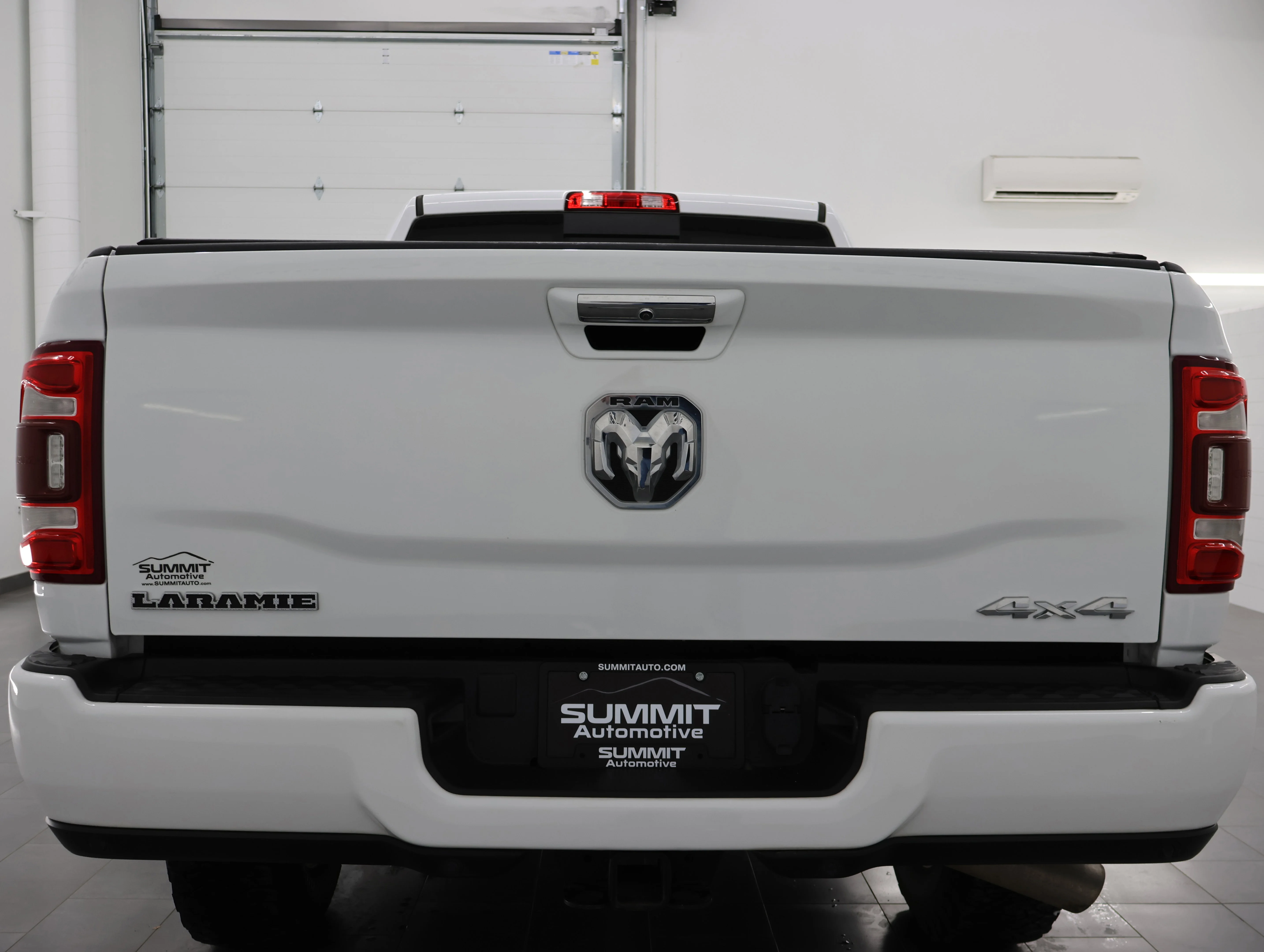 Used 2022 Bright White Clearcoat Ram Laramie image 25