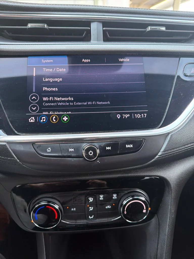 Used 2020 Gray Buick Preferred image 10