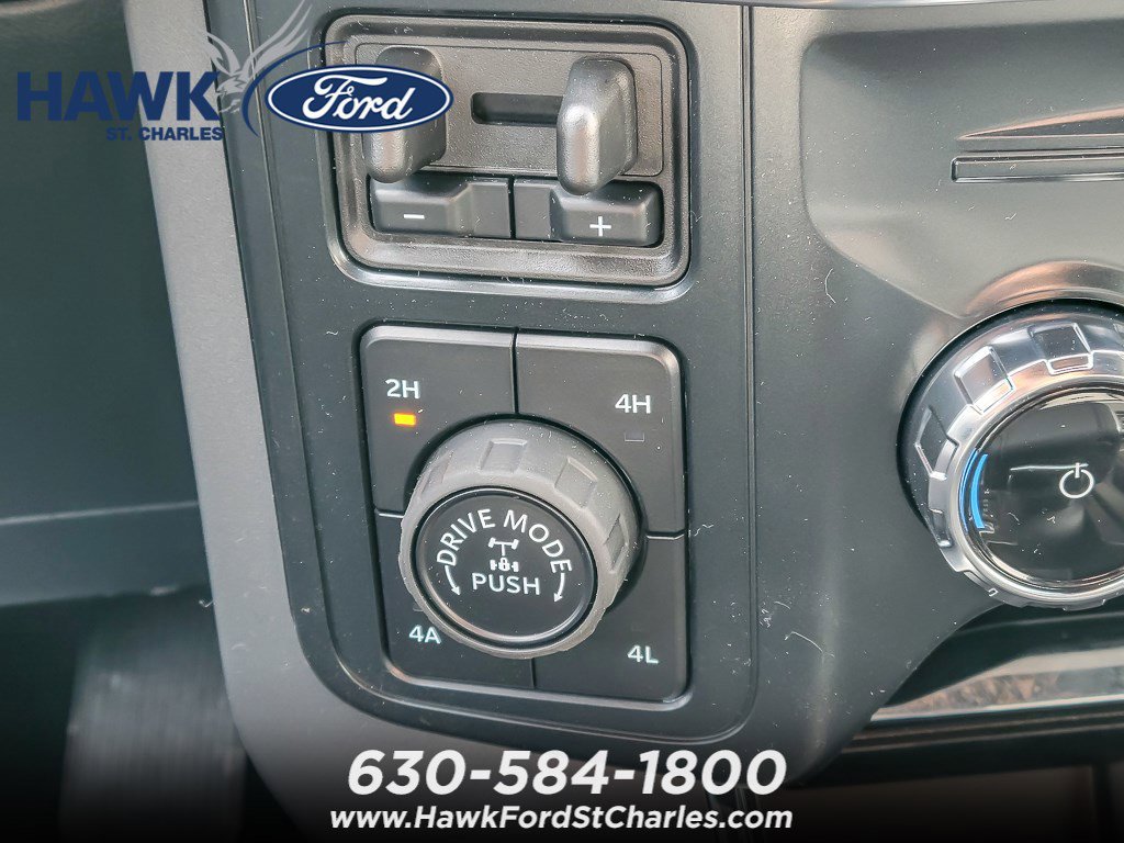 New 2026 Oxford White Ford Lariat® image 16