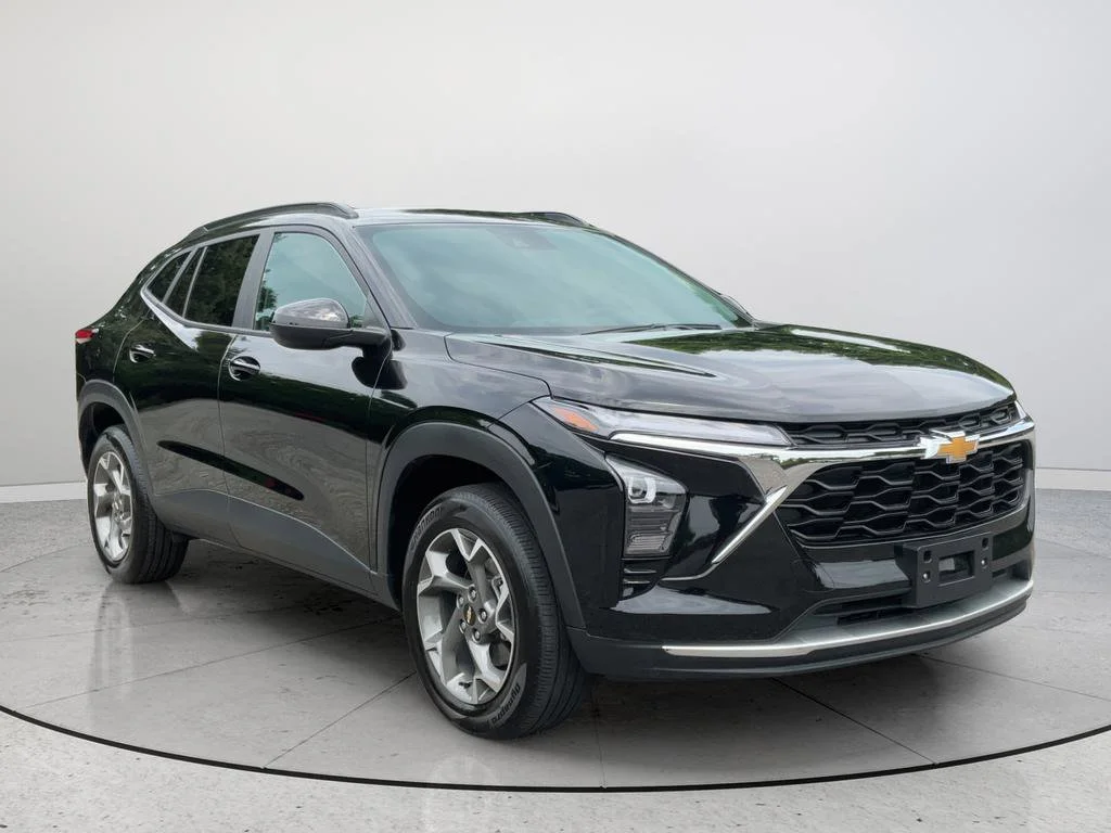 2025 Chevrolet Trax LT's photo